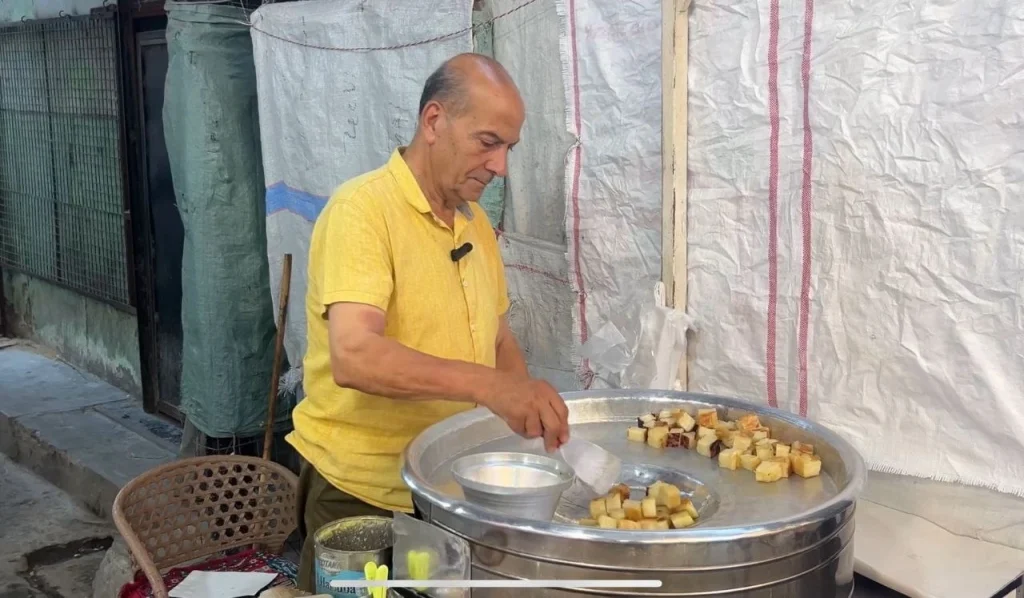 Semenya.. Art and Memories.. The Story of Uncle Ahmed Al-Saqa, the Most Famous Pastry Chef in Port Said Ahmed Al Sakka is the most famous and oldest confe