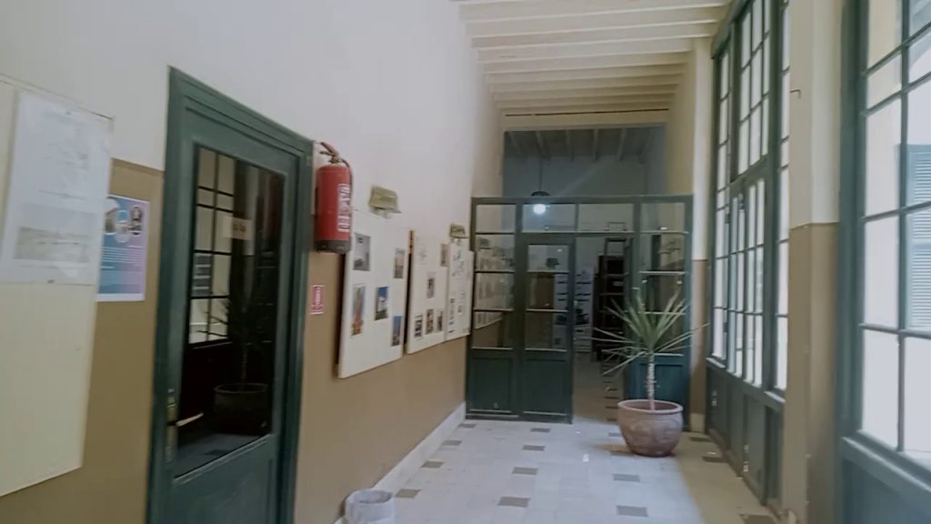 A corridor connecting the halls and administrative offices. Photo by Esraa Mahareb