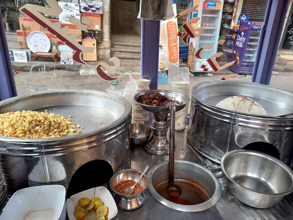 Mustafa Abu Abdallah the Koshary vendor. Photo by Asmaa El Sharkawy