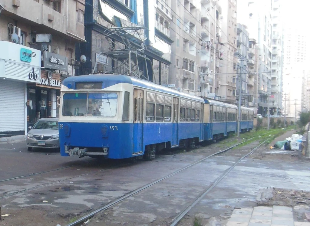 Tram main