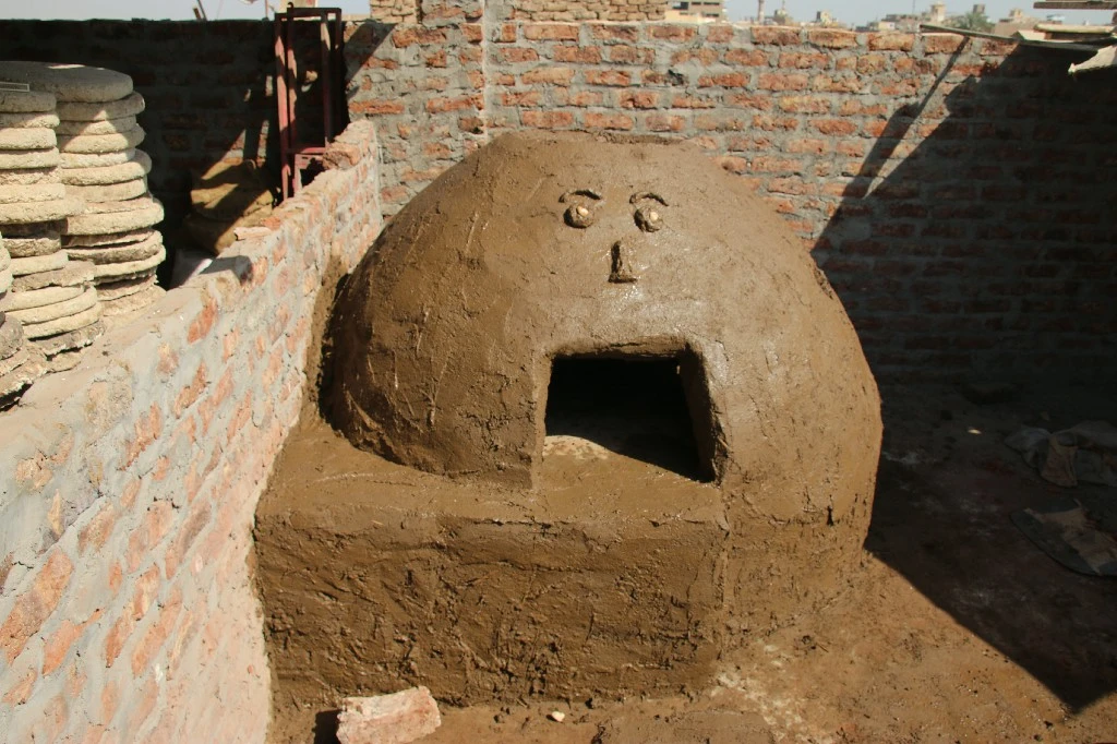 Clay oven