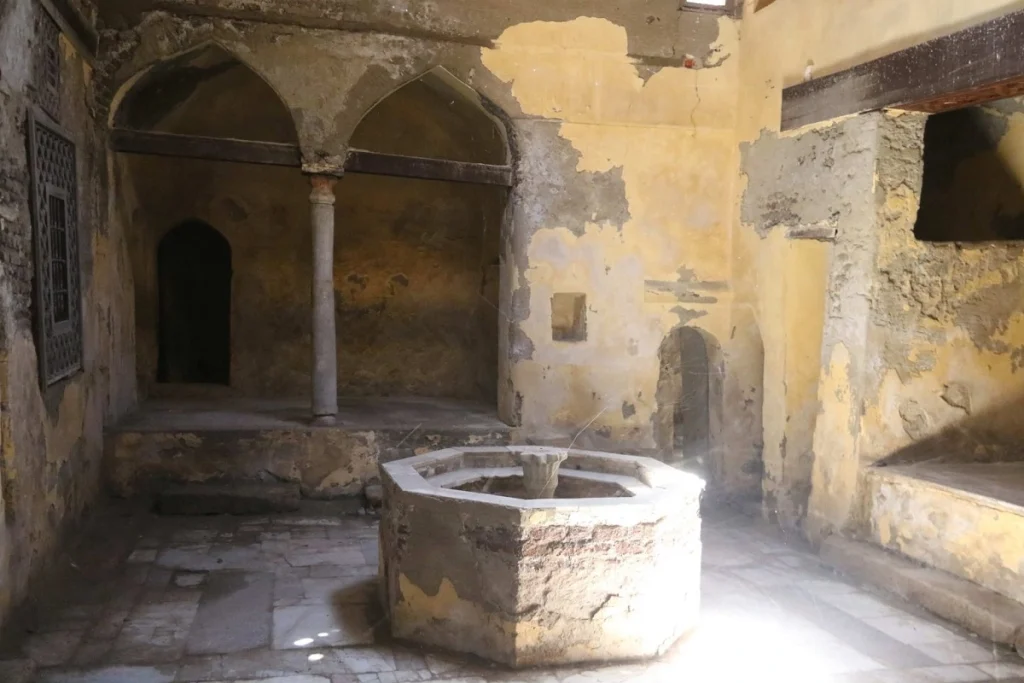 Hamam Azouz