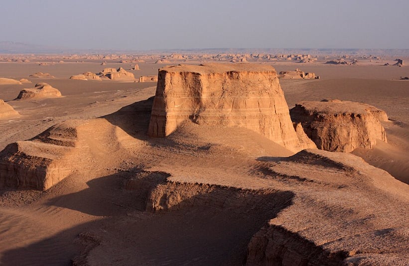 صحراء لوط أو دشت لوت في إيراني مصدر الصورة مشاع إبداع ويكيبديا