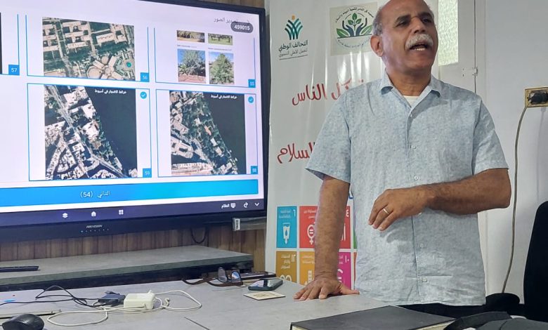 An evening dedicated to the digital documentation of trees in Assiut. - Photo: Jasmine Mehna